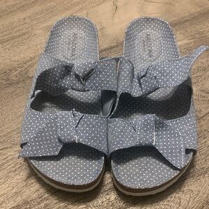 Arizona Jean Company Blue Polka Dot Sandals